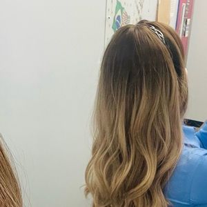 Long Wavy Wigs with Bangs Light Ash Brown Ombre Wigs for Women Synthetic Wigs